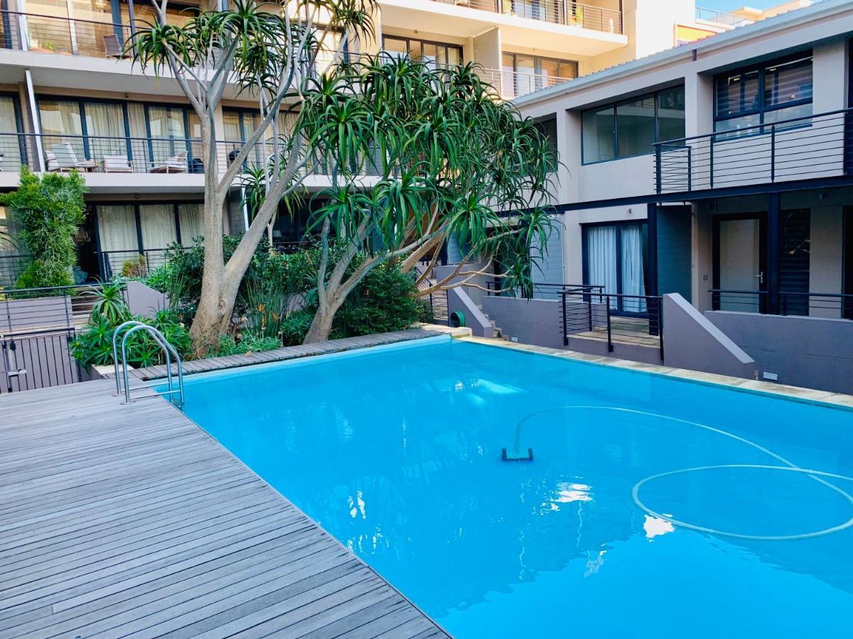 Avenue One Apartment *