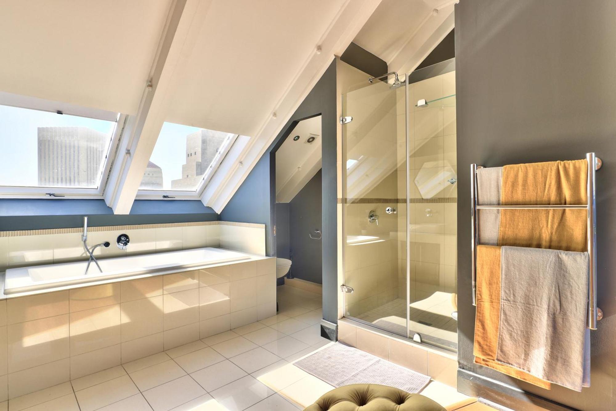 Apartment Avenue One *